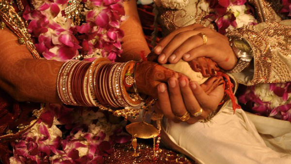 UP Jaunpur BJP Corporator s son gets married to Pakistani girl in online