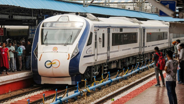 Four New Vande Bharat Express Train Soon One For Karnataka