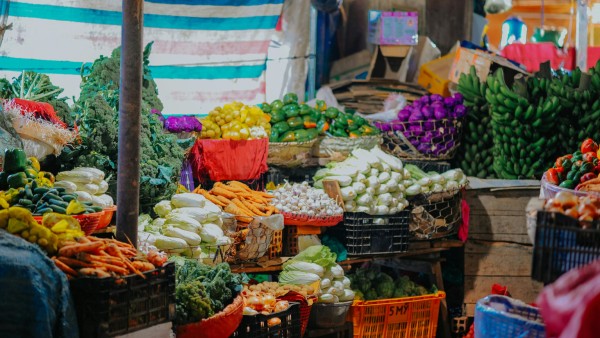 What is the reason for the sudden increase in the price of vegetables in Bengaluru