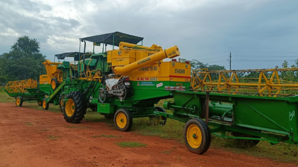 Agricultural machinery arrives in Chikkaballapur from outside states due to shortage of labor