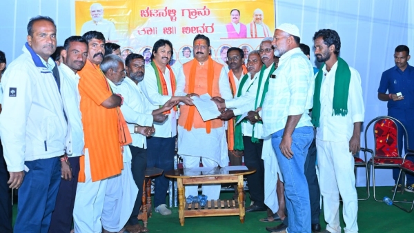 B S Yediyurappa Appeals To BJP Leader Basanagowda Patil Yatnal To Give Up Wakf Protest B S Yediyurappa Appeals To BJP Leader Basanagowda Patil Yatnal To Give Up Wakf Protest