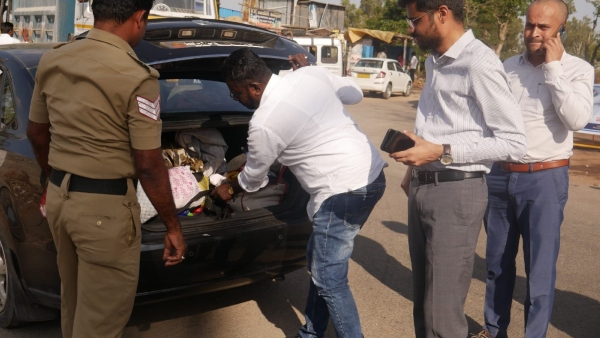 Sandur By Election 2024 Election Officials Seize 27 Lakh Cash
