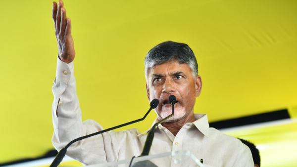 A Video Of a Woman Trying To Kiss Andhra Pradesh CM Chandrababu Naidu