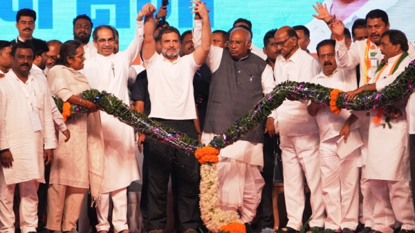 Congress guarantee from now on women will get 3 000 thousand rupees