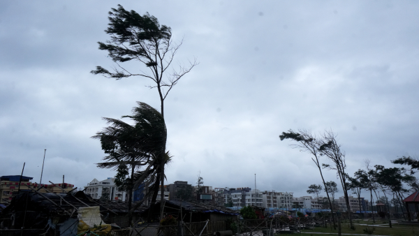 Cyclone Fengal in Tamil Nadu Orange alert announced- crop destruction school holidays