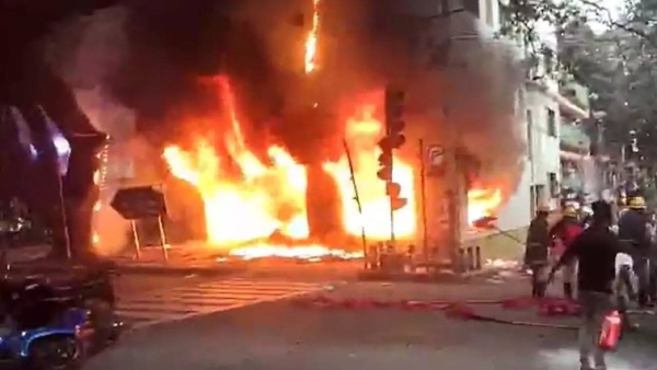 BJP MLA Basana Gowda Patil Yatnal Angry Over Fire Incident In EV Showroom