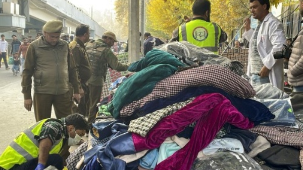 Jammu- Kashmir CM Omar Abdullah Response on Terrorist Attack on Srinagar Market 10 Injured