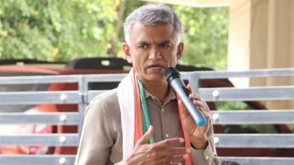 Revenue Minister Krishna ByreGowda Given Information About Bagar Hukum Scheme Applicants