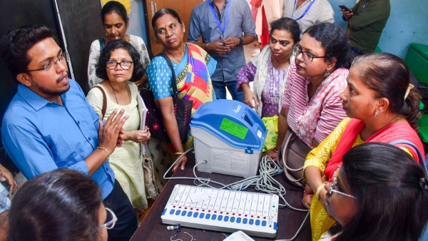 Maharashtra election Record money seized in the history of Maharashtra see how many crores Maharashtra election Record money seized in the history of Maharashtra see how many crores