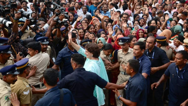 AICC President Mallikarjun Kharge Fed Sweets To Priyanka Gandhi Who Won In Wayanad