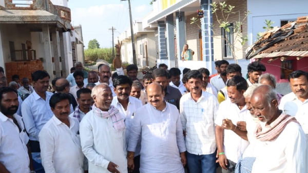 Shiggaon Becomes Battleground for BJP and Congress Ahead of By-elections 2024 Shiggaon Becomes Battleground for BJP and Congress Ahead of By-elections 2024