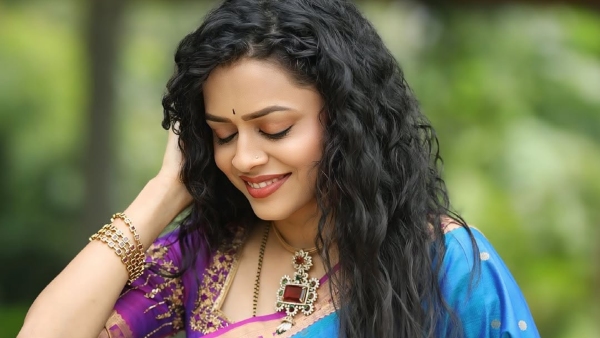 Amrutha Ramamoorthi: ಆಸೆ ಧಾರಾವಾಹಿ ನಟಿ ಅಮೃತಾ ರಾಮಮೂರ್ತಿ ಆಸ್ಪತ್ರೆ ಸೇರಿದ್ಯಾಕೆ?  ಈಗ ಹೇಗಿದ್ದಾರೆ? | Why Aase Serial Actress Amrutha Ramamoorthi Hospitalized -  Kannada Oneindia
