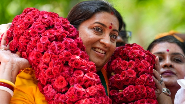 Delhi Election Updates Delhi Assembly Election CM Atishi Marlena Singh vs Smriti Irani Fight