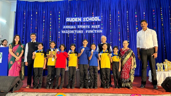 Bengaluru hosakerehalli auden school 2024 sports prize distribution to the winning players