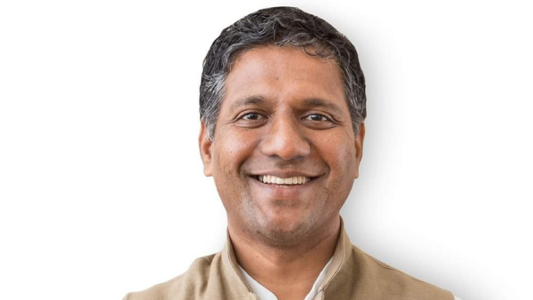 Sri Shivakumara Swamiji Statue Damaged By Miscreants In Bengaluru