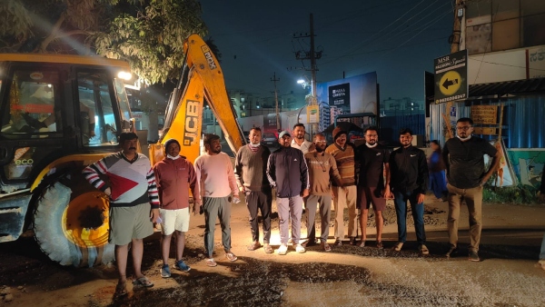 Bengaluru residents tell DK Shivakumar to wake up what they did to close pothole