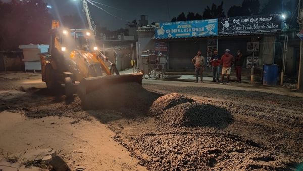 Bengaluru residents tell DK Shivakumar to wake up what they did to close pothole