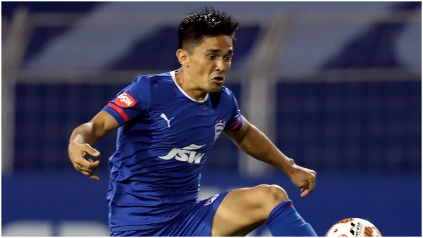 sunil chhetri sing shankar nag kannada son in kanteerava stadium after defeat Kerala sunil chhetri sing shankar nag kannada son in kanteerava stadium after defeat Kerala