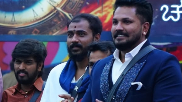 rajath kishan kissed a celebrity who entered to the bigg boss house- viewers burst out laughing