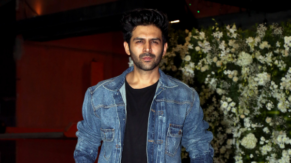 Bollywood actor Kartik Aaryan took 37 retakes to do a kissing scene Bollywood actor Kartik Aaryan took 37 retakes to do a kissing scene