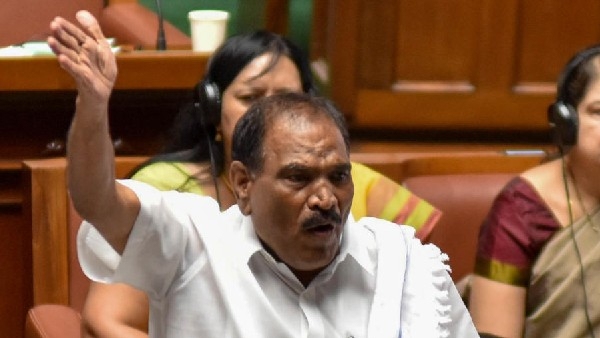 Congress MLA Shivalinge Gowda Controversial Statement On Land Acquisition For Yettinahole Project