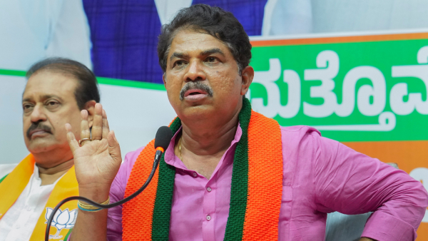 What is the reason for D K Shivakumar s sarcasm about R Ashok