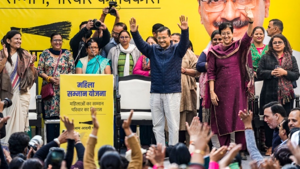 Delhi Elections Delhi Elections AAP gives a great gift to women voters Delhi Elections Delhi Elections AAP gives a great gift to women voters