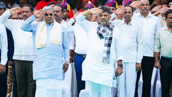 DCM DK Shivakumar Delivers Emotional Speech at Former CM SM Krishna s Funeral In Mandya