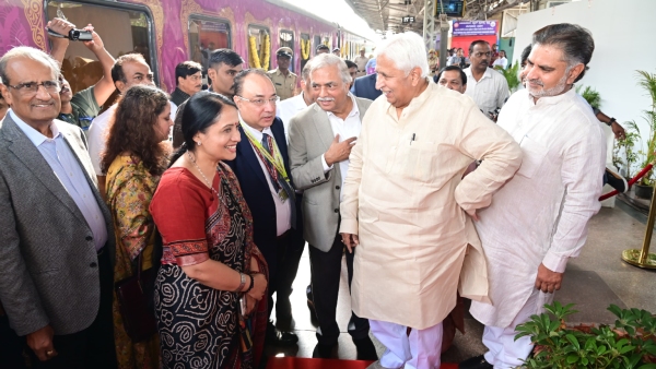 HK Patil Inaugurates The South India s First Golden Chariot Train Service