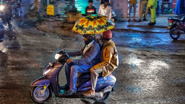 Karnataka Rains Heavy Rainfall Forecast in These districts Till December 26 Know details