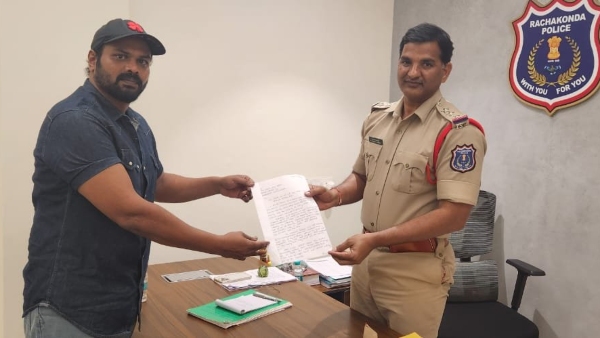 Tollywood Veteran Actor Mohan Babu Accused Of Assaulting Media Personnel