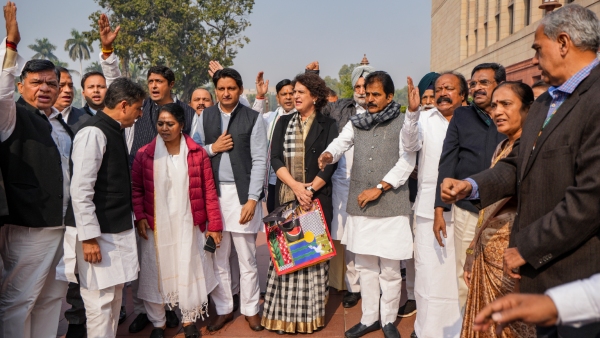 Why did new MP Priyanka Gandhi Vadra bring a Palestine bag to Parliament Why did new MP Priyanka Gandhi Vadra bring a Palestine bag to Parliament