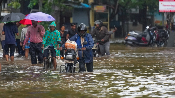Fengal Effect Bengaluru People are worried due to Fengal Weekend plans Mess