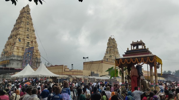 Devotees Flocked to Male Mahadeshwara hills Despite the Heavy Rain
