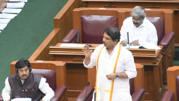 R Ashok Karnataka Halth Department in Trouble Due to Increase in Fake Doctors R Ashok Karnataka Halth Department in Trouble Due to Increase in Fake Doctors