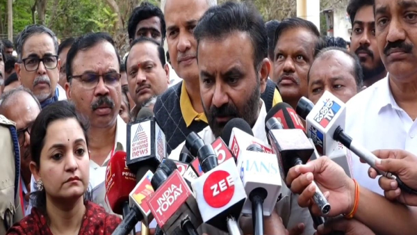 Hubballi Gas Cylinder Explosion Kills Two Government Announces 5 Lakh Compensation