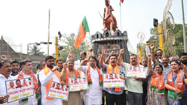 Current Political Issues in India Democracy Governance Election Updates And Accountability