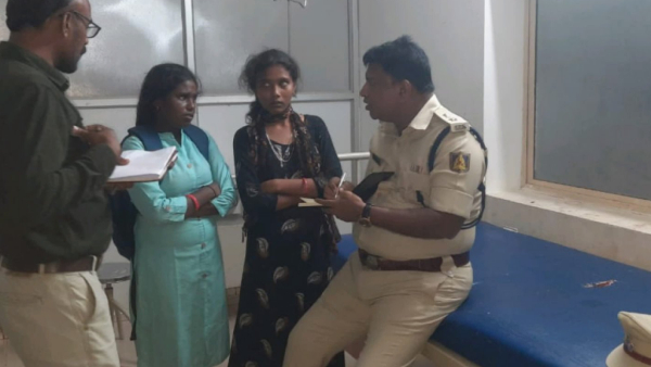 Police Safely Transport Students From Murudeshwar To Kolar