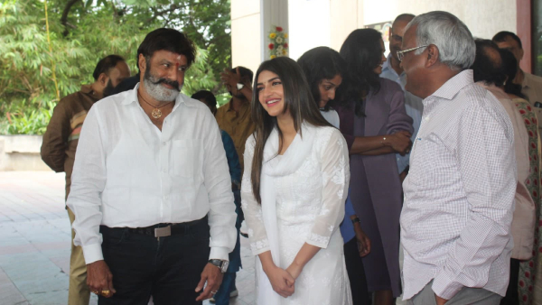 Telugu Actor Nandamuri Balakrishna Takes Responsibility For Actress Sreeleela Marriage