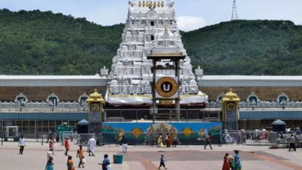 Apology from girl who reeled off an item song in Tirupati Alipiri Apology from girl who reeled off an item song in Tirupati Alipiri