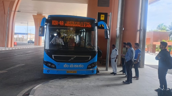 BMTC Vayu Vajra Bus For Bengaluru Airport New Record In Passengers Number