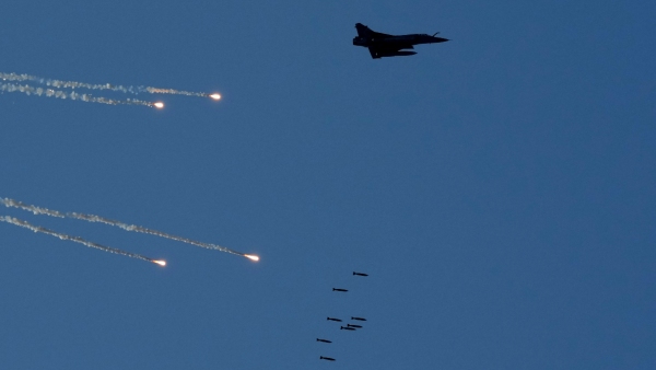 Modi Visit to France 26 Rafale Fighter Jets to Join Indian Navy Soon Modi Visit to France 26 Rafale Fighter Jets to Join Indian Navy Soon