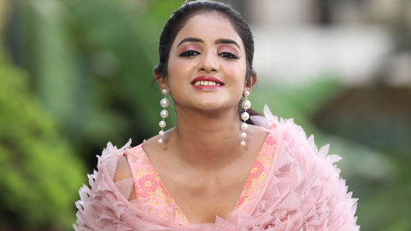 Actress and Anchor Jahnavi Was Cheated By Her Friend