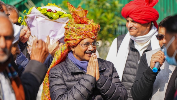 Attack On Arvind Kejriwal Vehicle During Campaign In Delhi