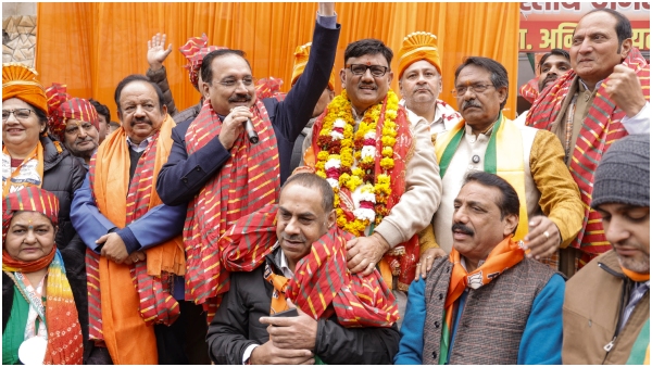 Several aap leaders members join bjp delhi assembly elections