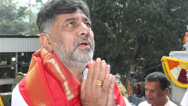 Why did DK Shivakumar worship at a temple famous for killing enemies