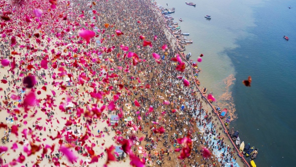 Google Honors Maha Kumbh Mela 2025 With Virtual Rose Petal Shower