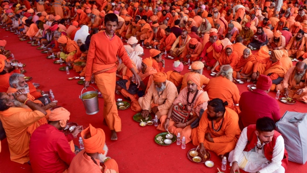 Maha Kumbh 2025 India s Siddharth Married Greece s Penelope During Kumbh Mela