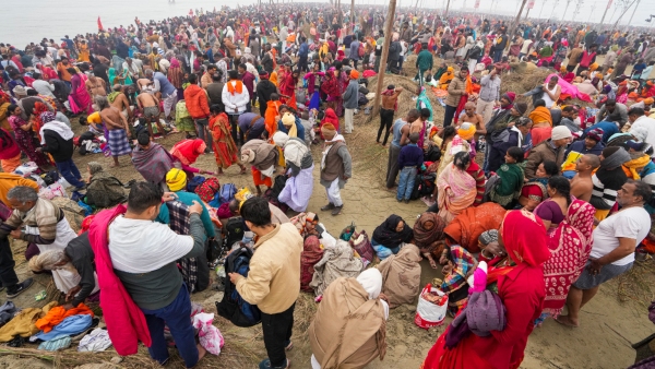 Mahakumbh Mela 2025 Nearly 60 Lakh Devotees Take Holy Dip On First Day Morning