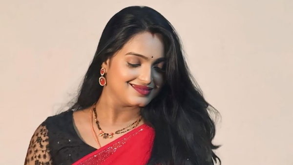 Master Anand Wife Yashaswini Put Controversial Title In Her Youtube Channel Master Anand Wife Yashaswini Put Controversial Title In Her Youtube Channel